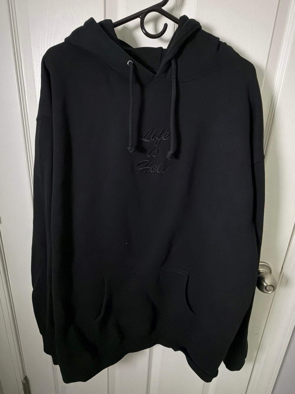 Life is Hell black sweatshirt 2xl